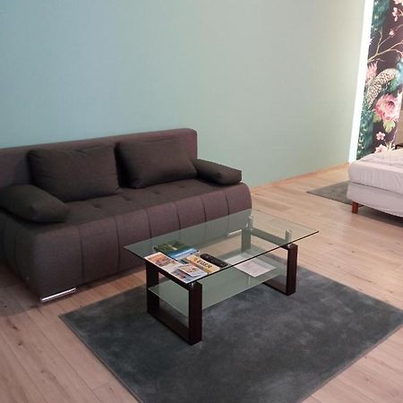 Cherry II Apartman Eger Exterior photo